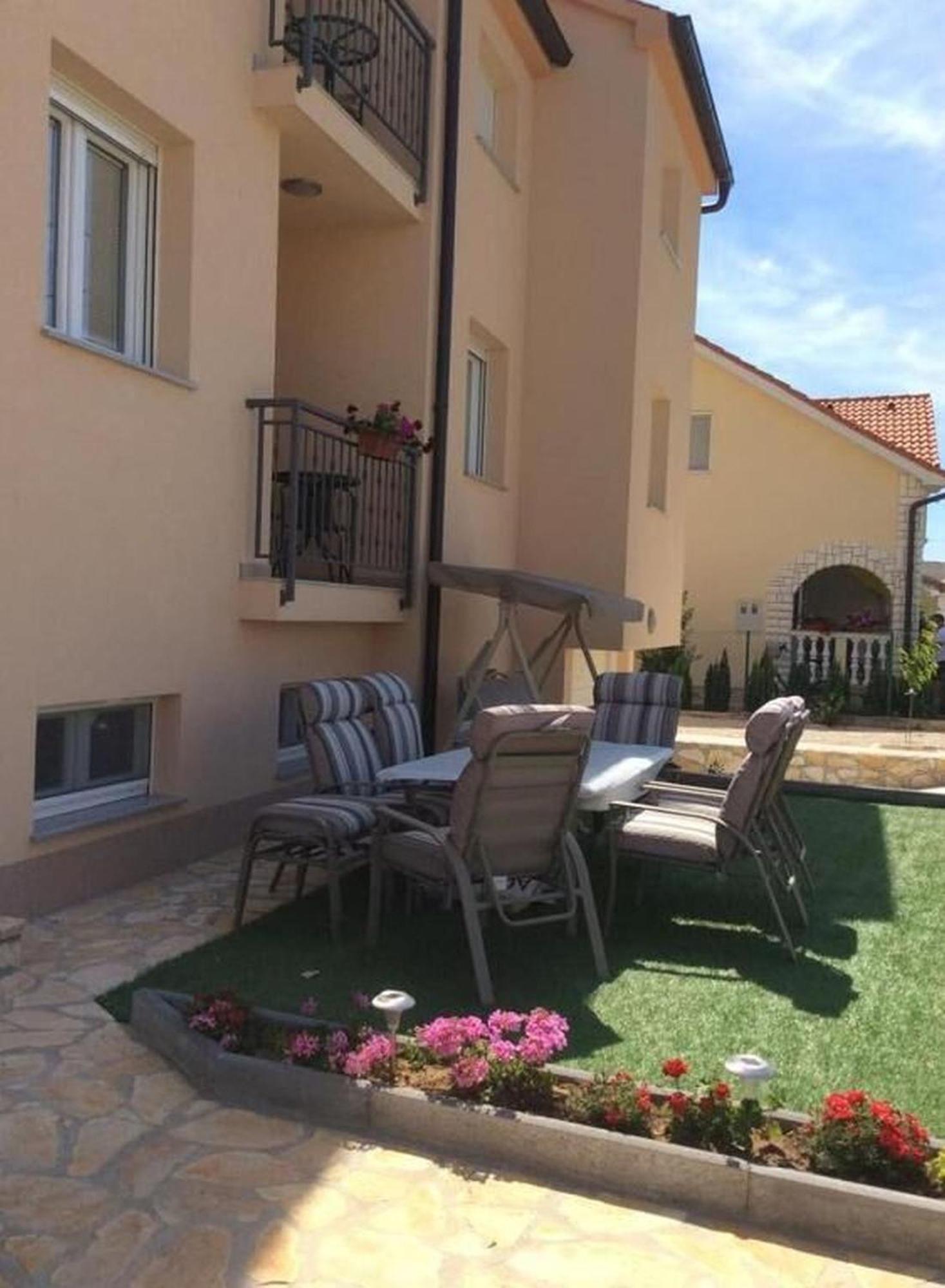 Apartments Lipovica Sukošan Exterior foto
